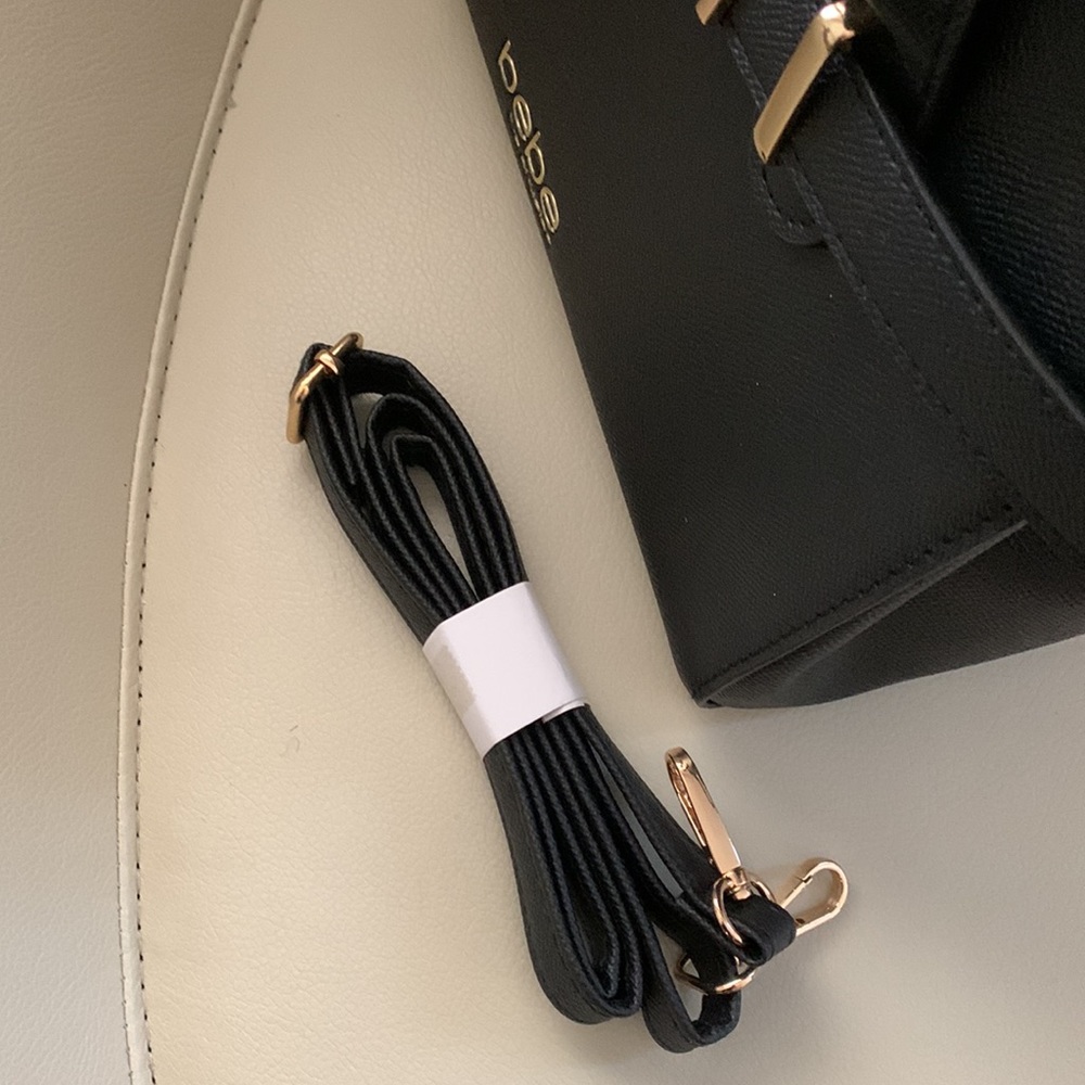 New bebe Ladies purse - Picture 16 of 16